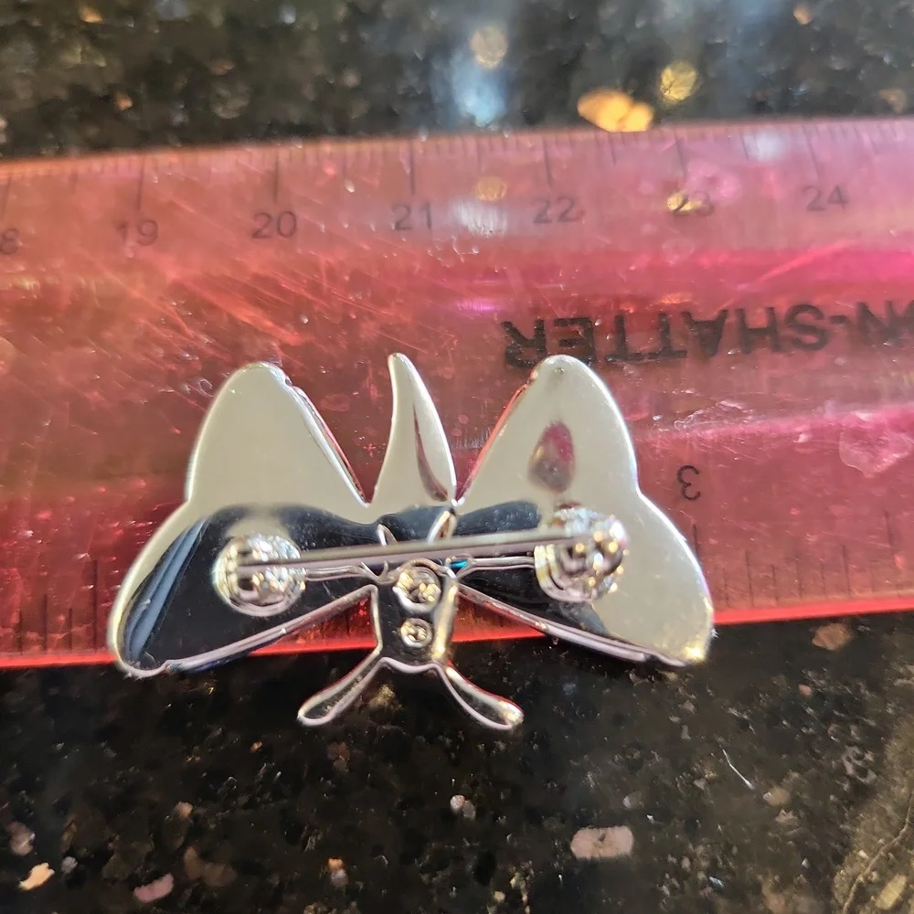 Atelier Swarovski approximately 8×